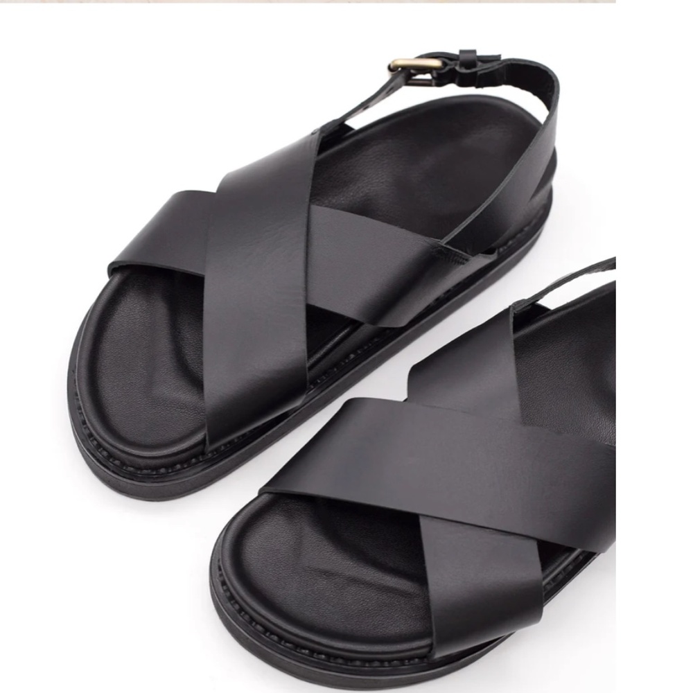 Liberte Chunky Capri Sandal - Black